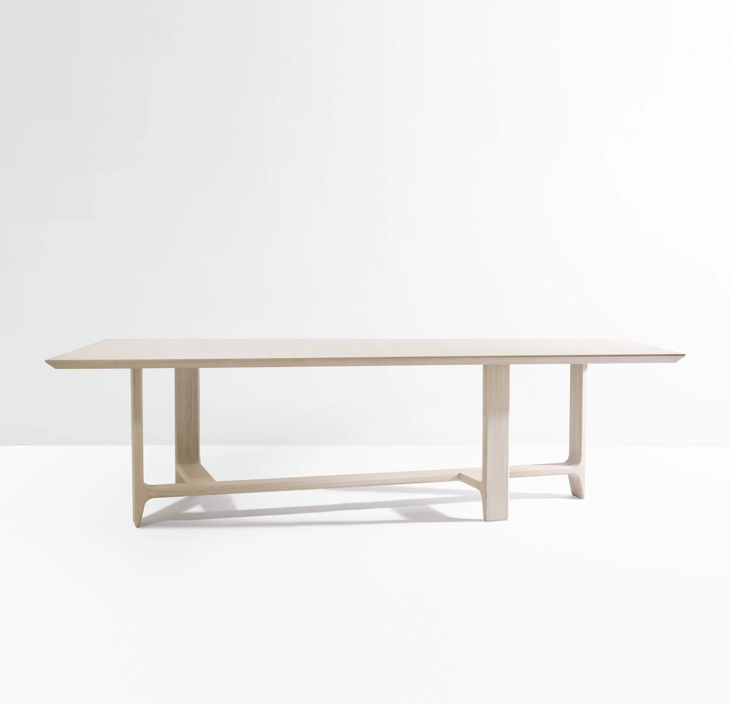 ForestGiaconia_DelcourtCollection_Table_AHA_01A.jpg