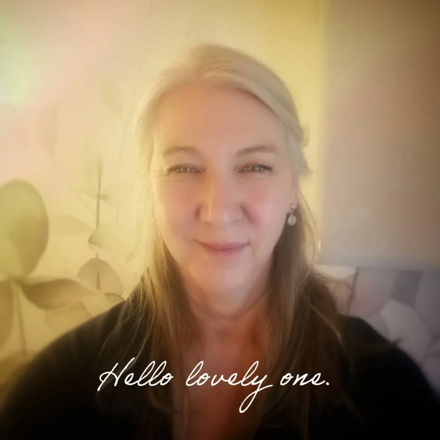 B E I N G / H E L D / I N / L I G H T

Sometimes you just need a safe, quiet space to rest.

I'm Melita an experienced intuitive Reiki Master here in the UK. Who offers gentle, non-invasive sessions that supports deep relaxation and helps bring calm 
