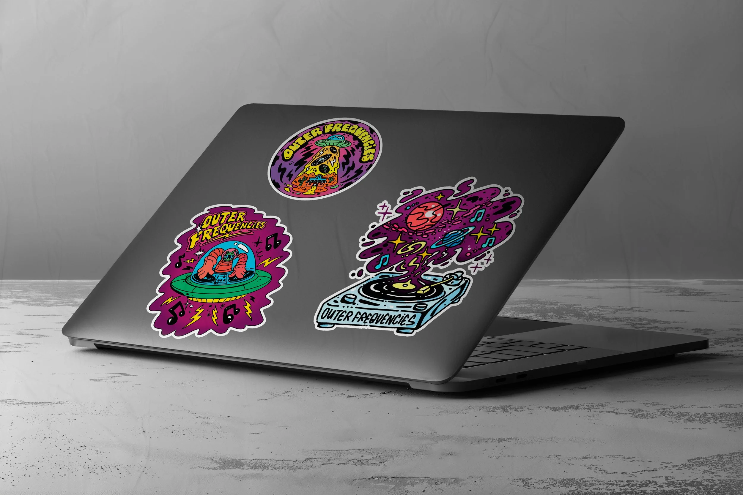 stickers-on-laptop_2.jpg