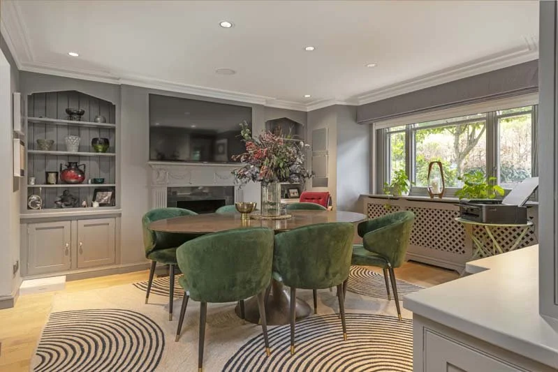 8 Launceston Pl Din 1.jpg