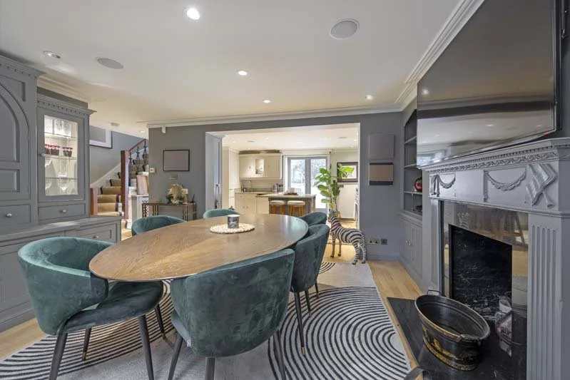 8 Launceston Pl Din 2.jpg