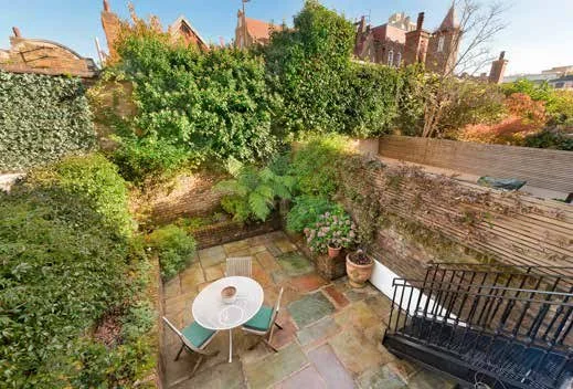 61 Limerston Street2 garden.jpg