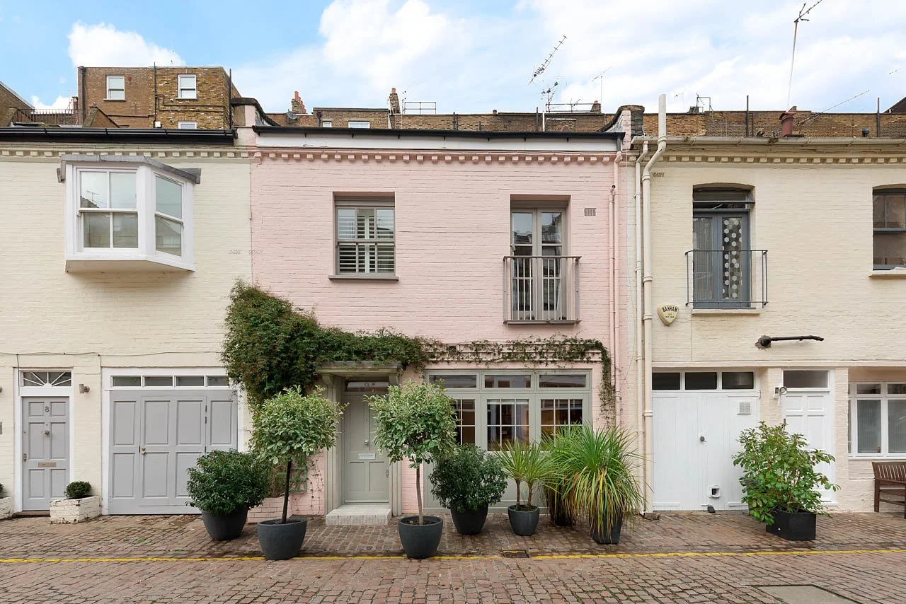 Picture perfect mews house in the heart of South Kensington 