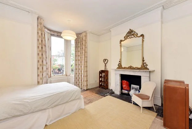 8 Sunningdale Gardens HR - bedroom.jpeg