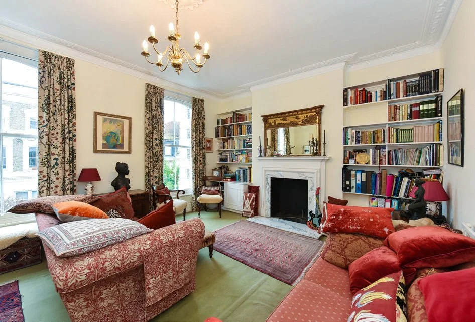 8 Sunningdale Gardens HR - sitting room.jpeg