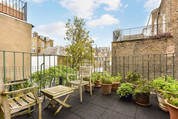 8 Sunningdale Gardens HR - terrace.jpeg