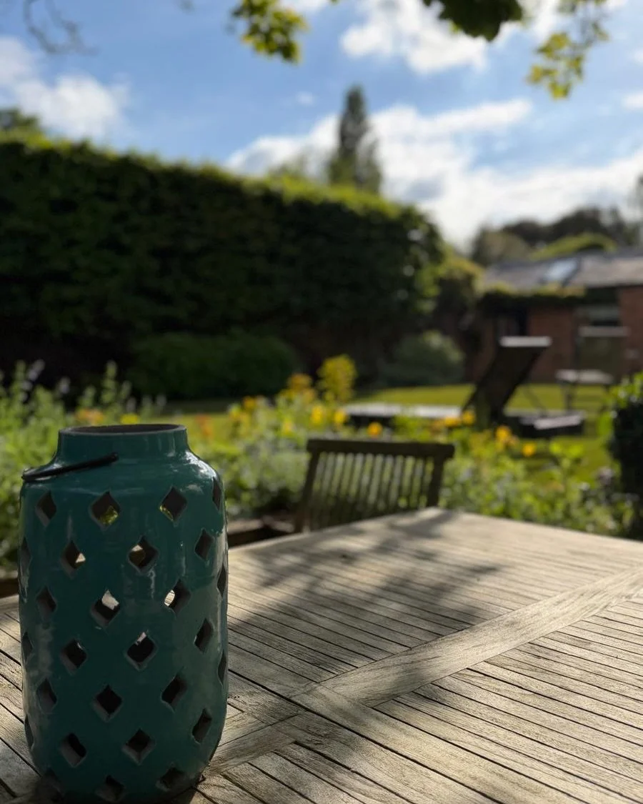 Who needs a holiday home somewhere hot when you have weather like this in May! 
Hoping you all had a fabulous Bank Holiday weekend and got come downtime outdoors... ☀️ 
.
#heatwave #bankholiday #summerfeels #summervibes