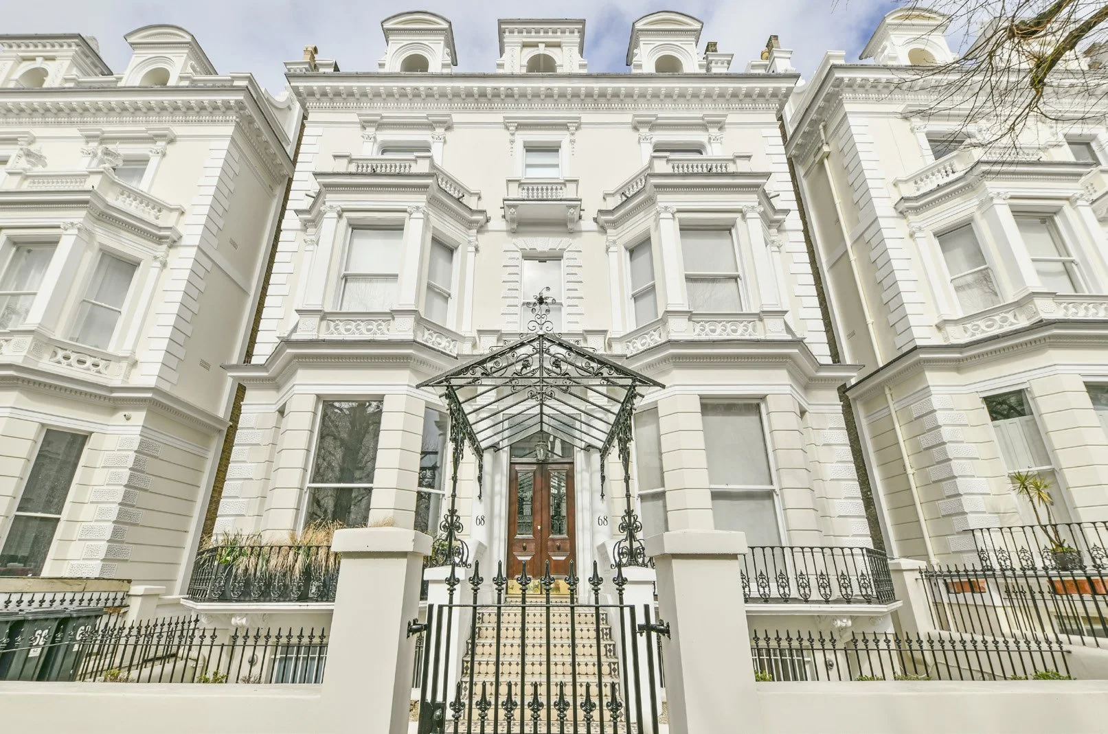 New Instruction - Rare Opportunity in Holland Park W11