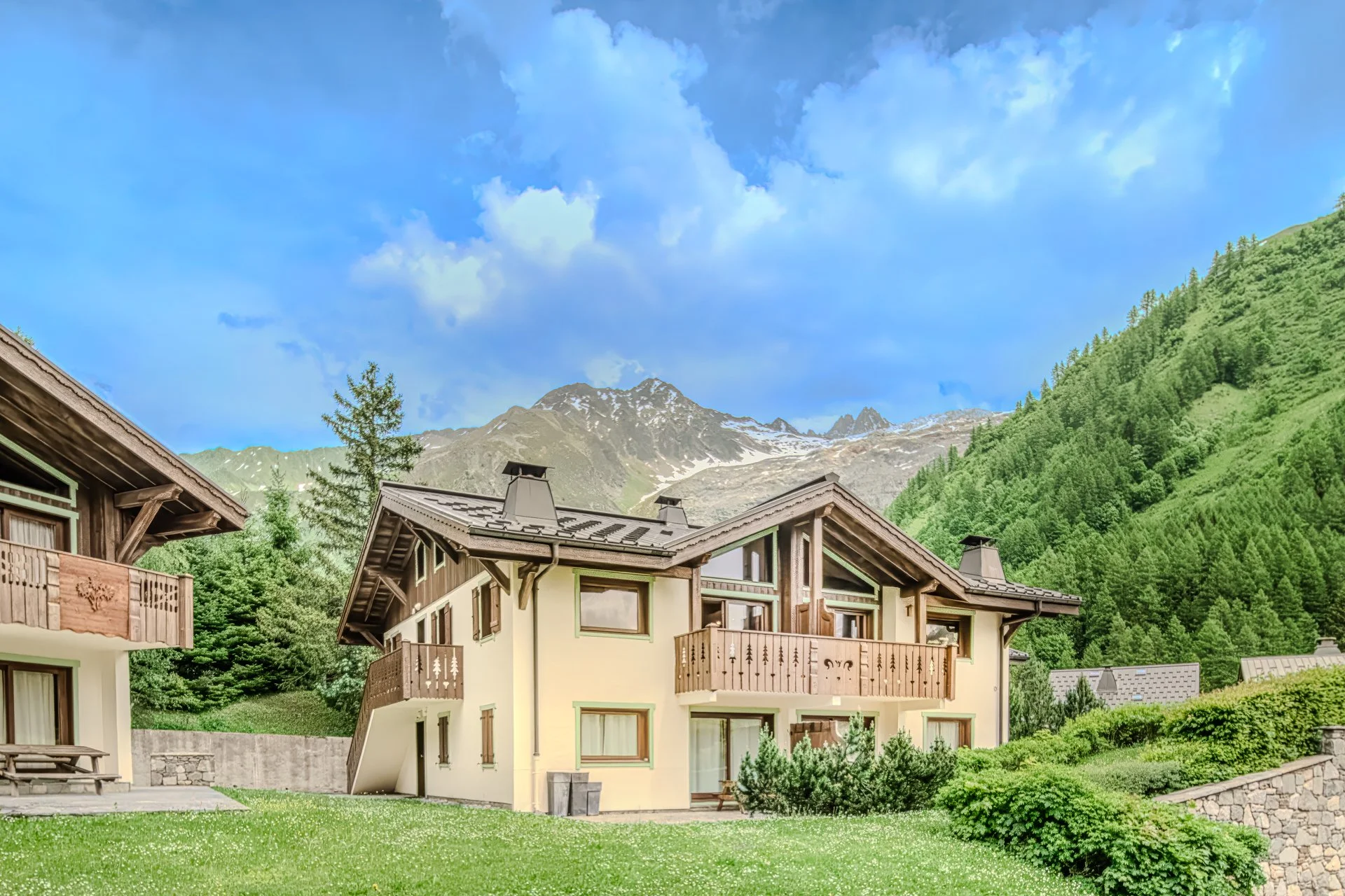 2606MONTROC-1.jpg