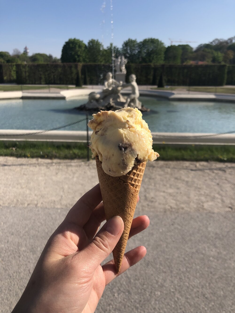 Gelato outside the Belvedere Museum