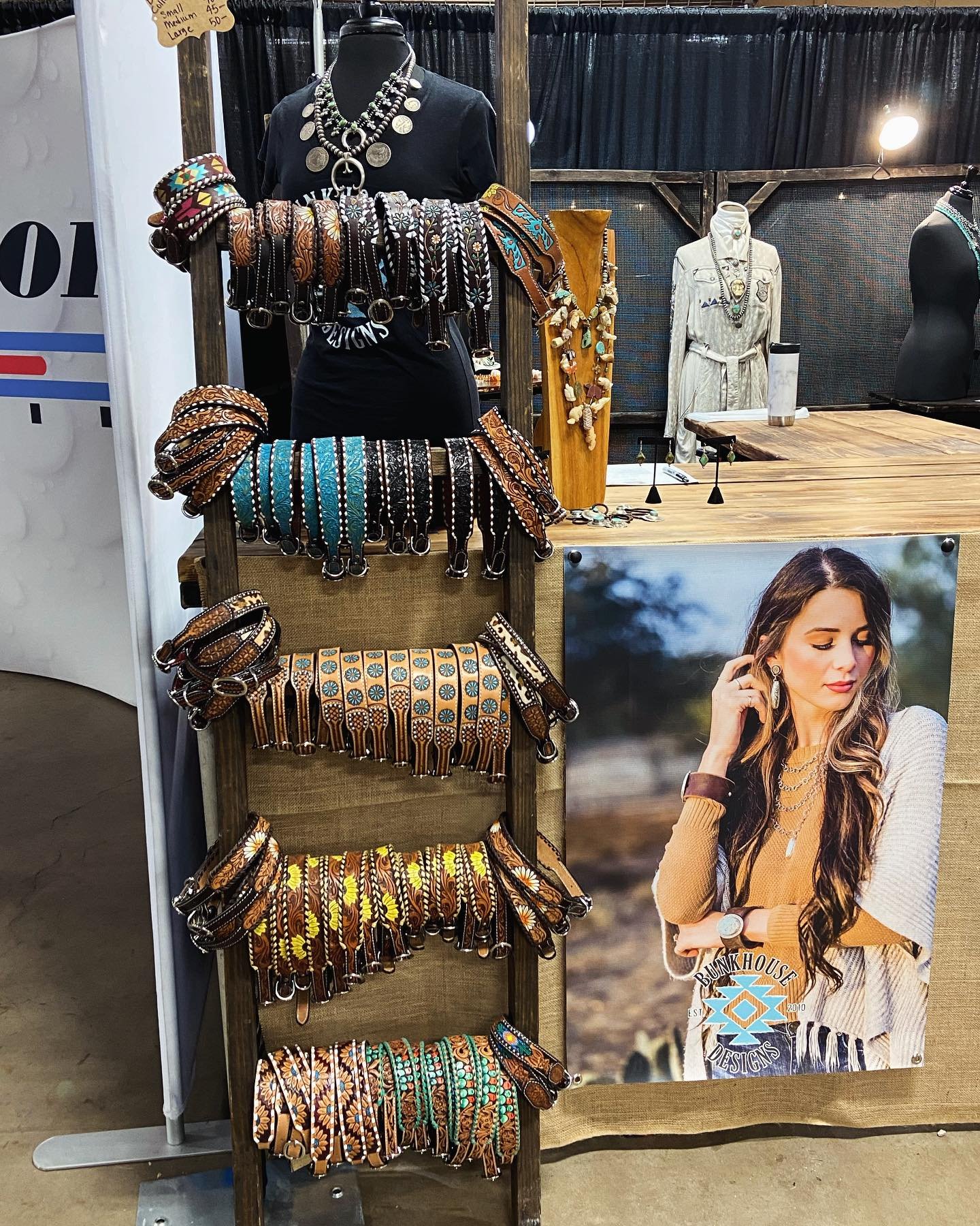 It&rsquo;s Hump Day here at USTRC in Fort Worth! Dog collars have been restocked and two new designs turquoise floral and black floral. So many beautiful choices for your furry friends. And they can be customized with a sterling name plate on them. 

