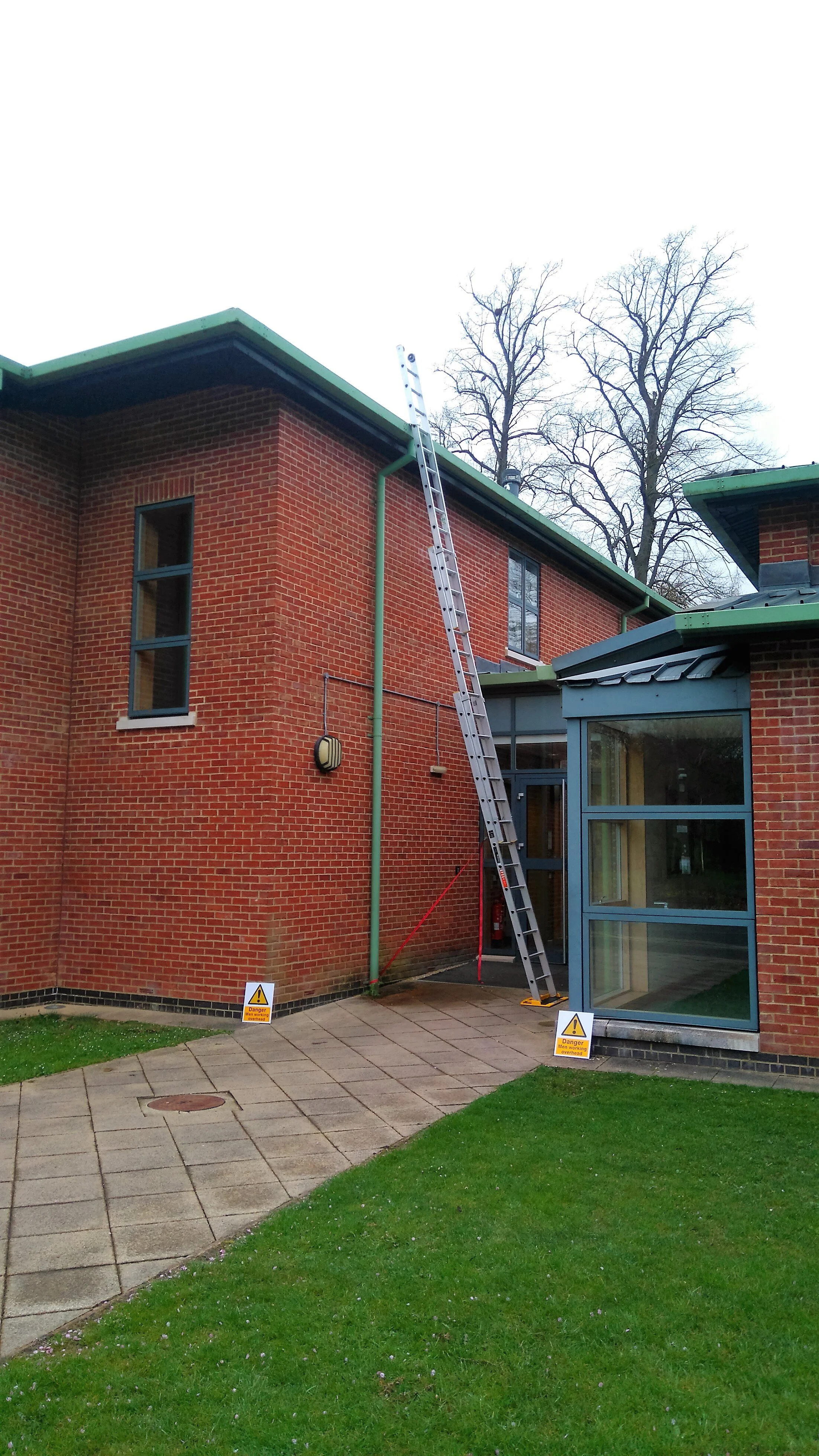 Safe setting up of ladder