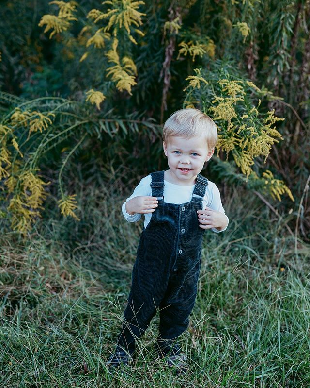 This nugget + corduroy overalls + goldenrod are kind of unbeatable trio 🤩