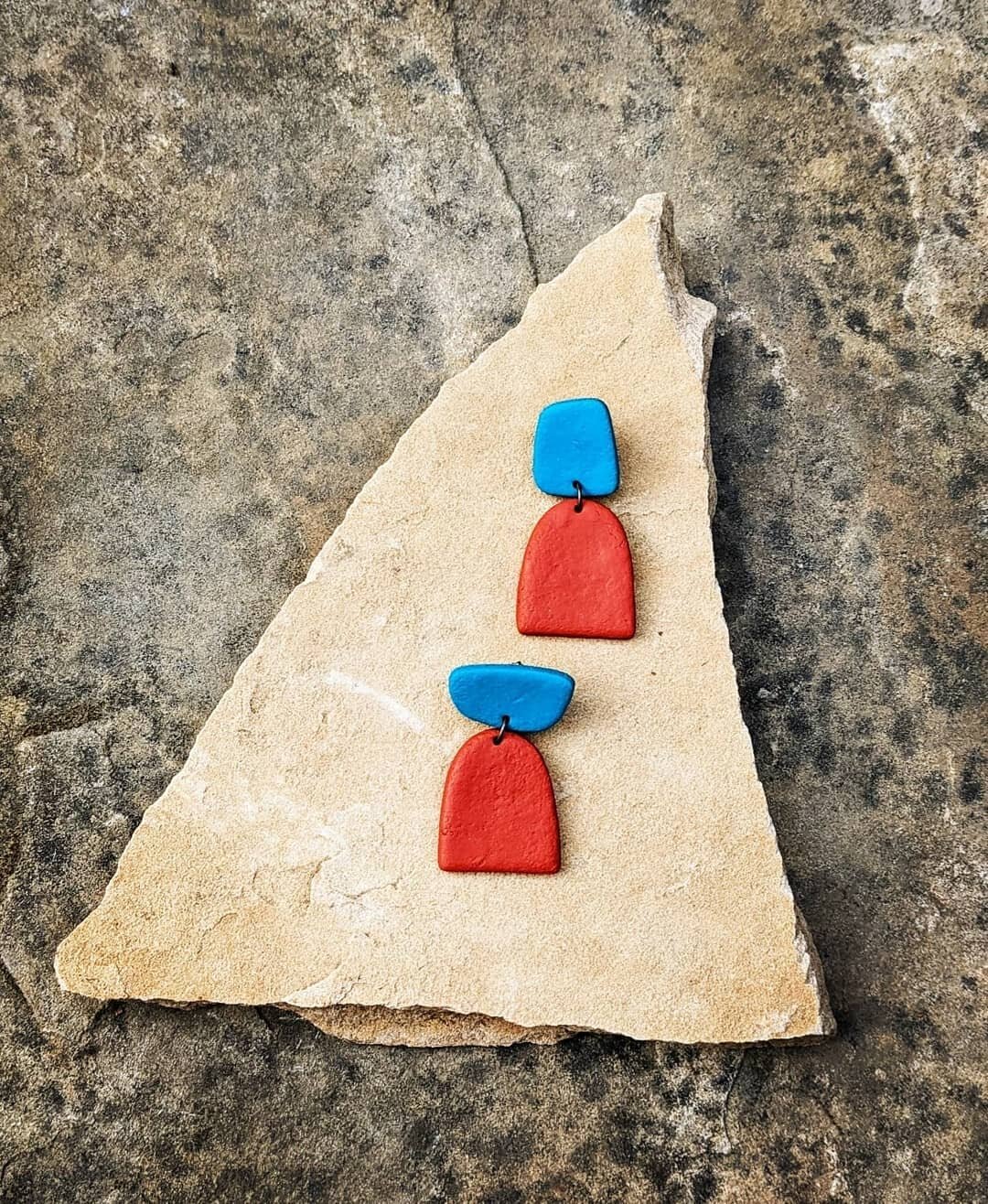 Come check out the great selection of makers today, from 11am-5pm, presented by @fogcityflea!! 

Shown here are beautiful polymer clay earrings by @adriannagluckjewelry, her newest collection of vibrant colors and shapes!