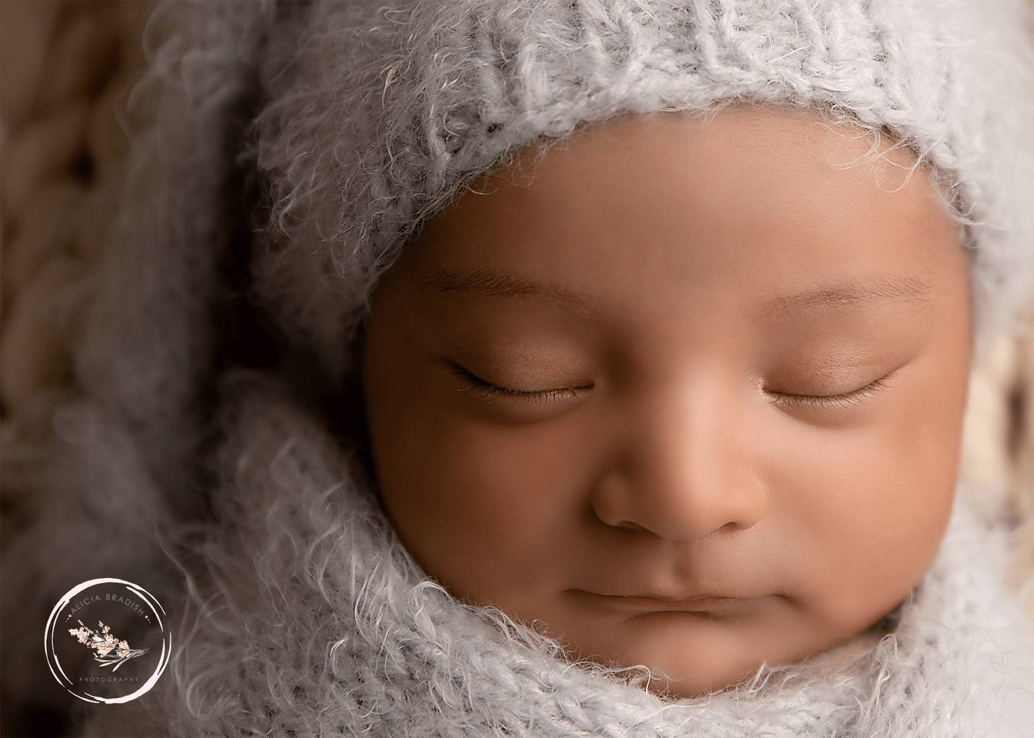   newborn photographer in washington dc, professional newborn photos, newborn portraits in washington dc