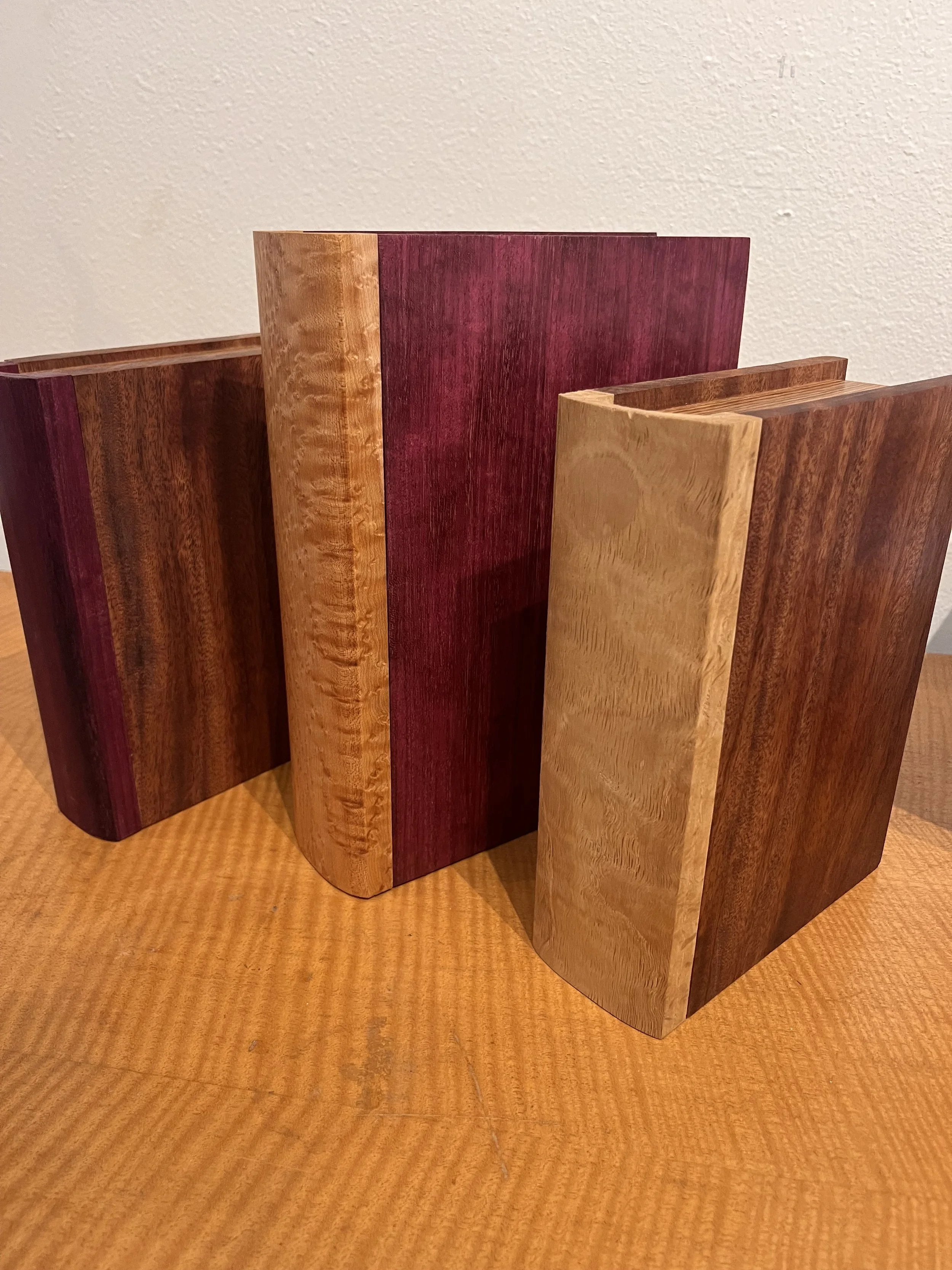 Jesse Moreno        | Coastal Mementos