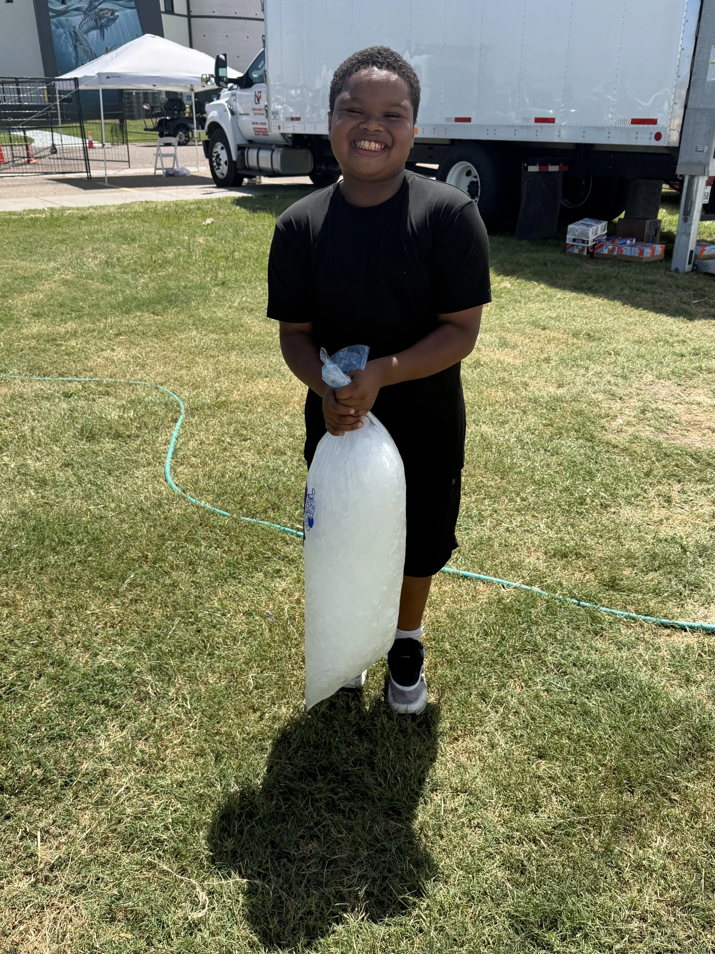 Vendor with Ice.jpg