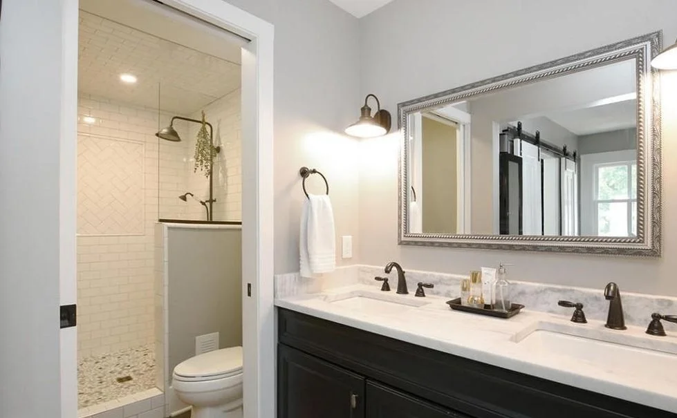 d56b1-masterbath.jpg