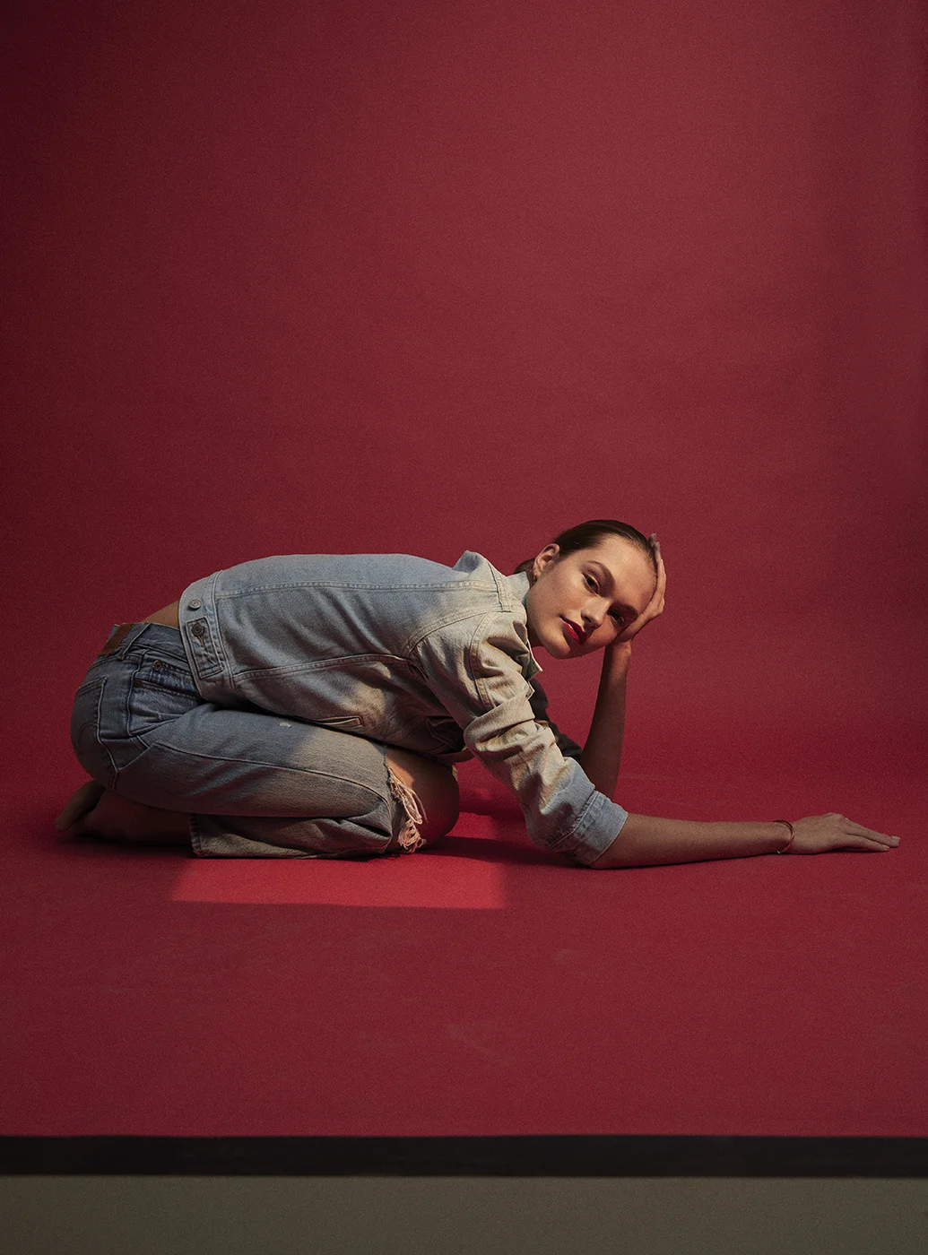 12_20_18_Dasha_LM_redbackground_creative27568_post_AD.JPG