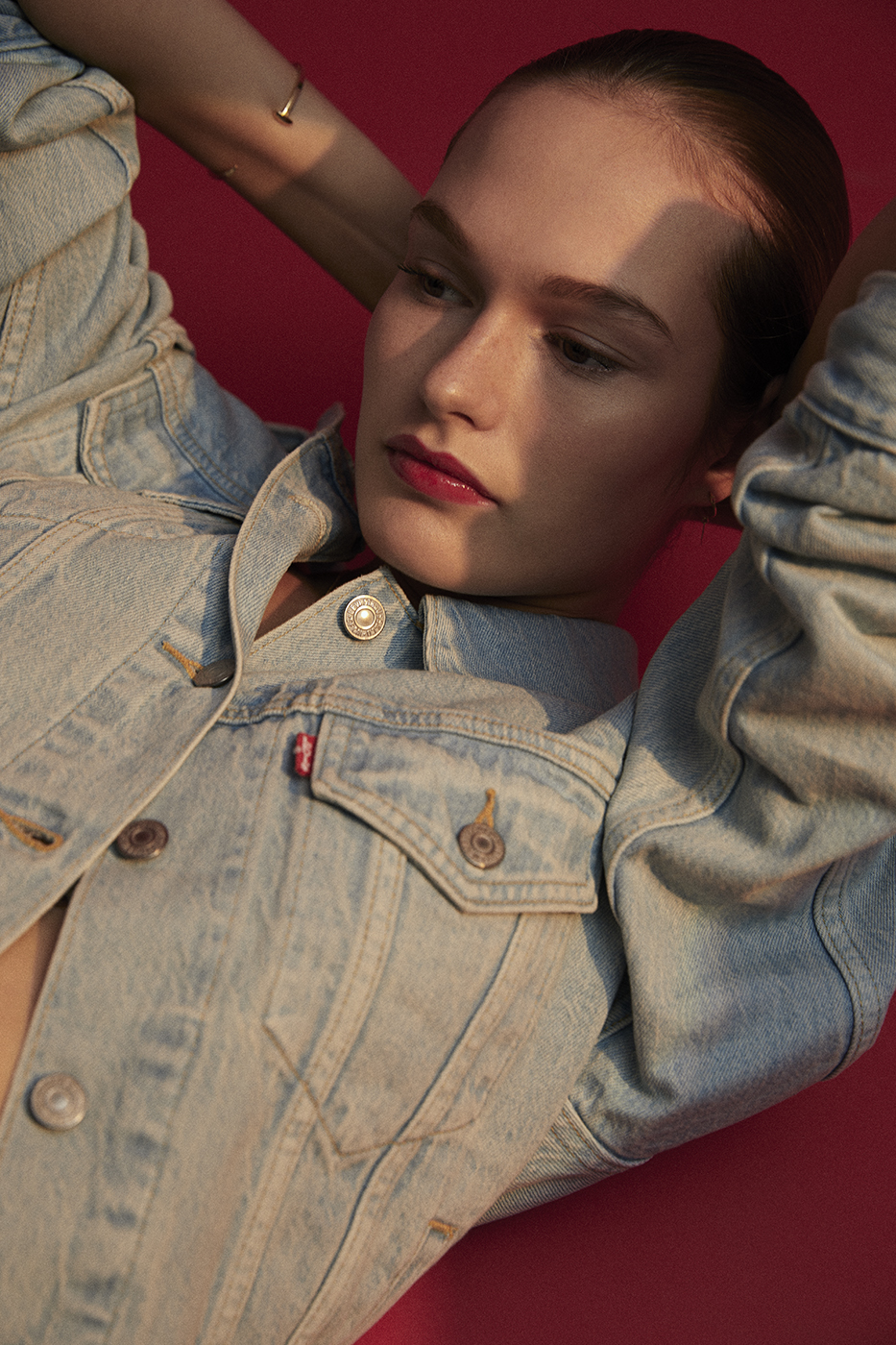 12_20_18_Dasha_LM_redbackground_creative27387_post_AD.JPG