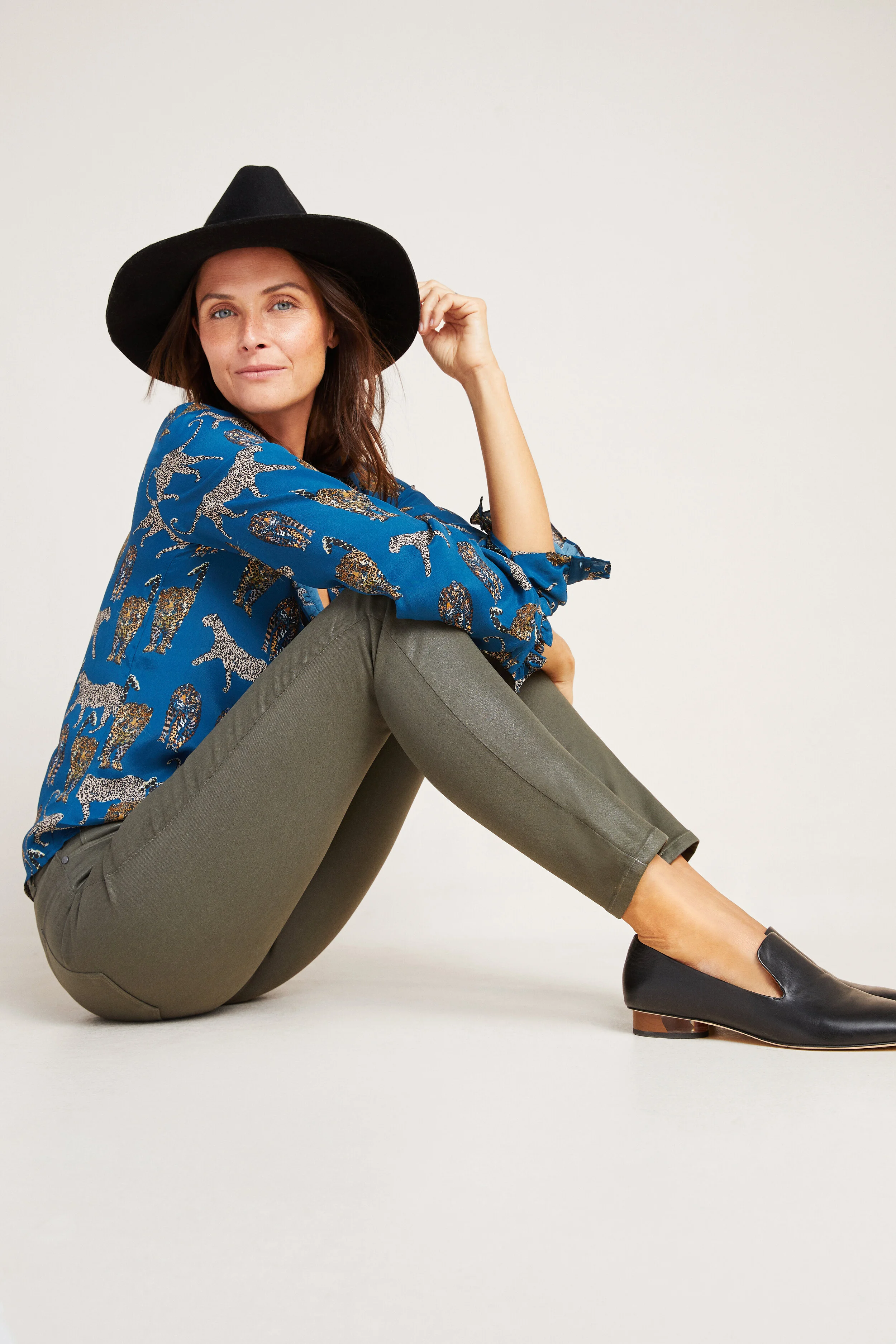 ANTSEP19_Studio_Denim_4122057270099_230_21899_post_SA.jpg