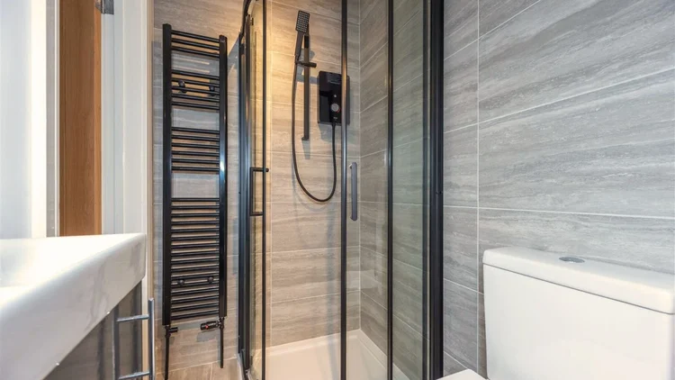 Ensuite bathroom in eaves