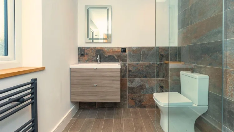 Master en-suite