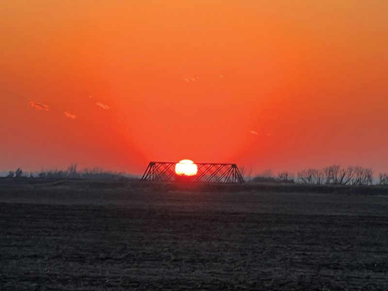 “El sol sale para todos” — LA PRENSA IOWA