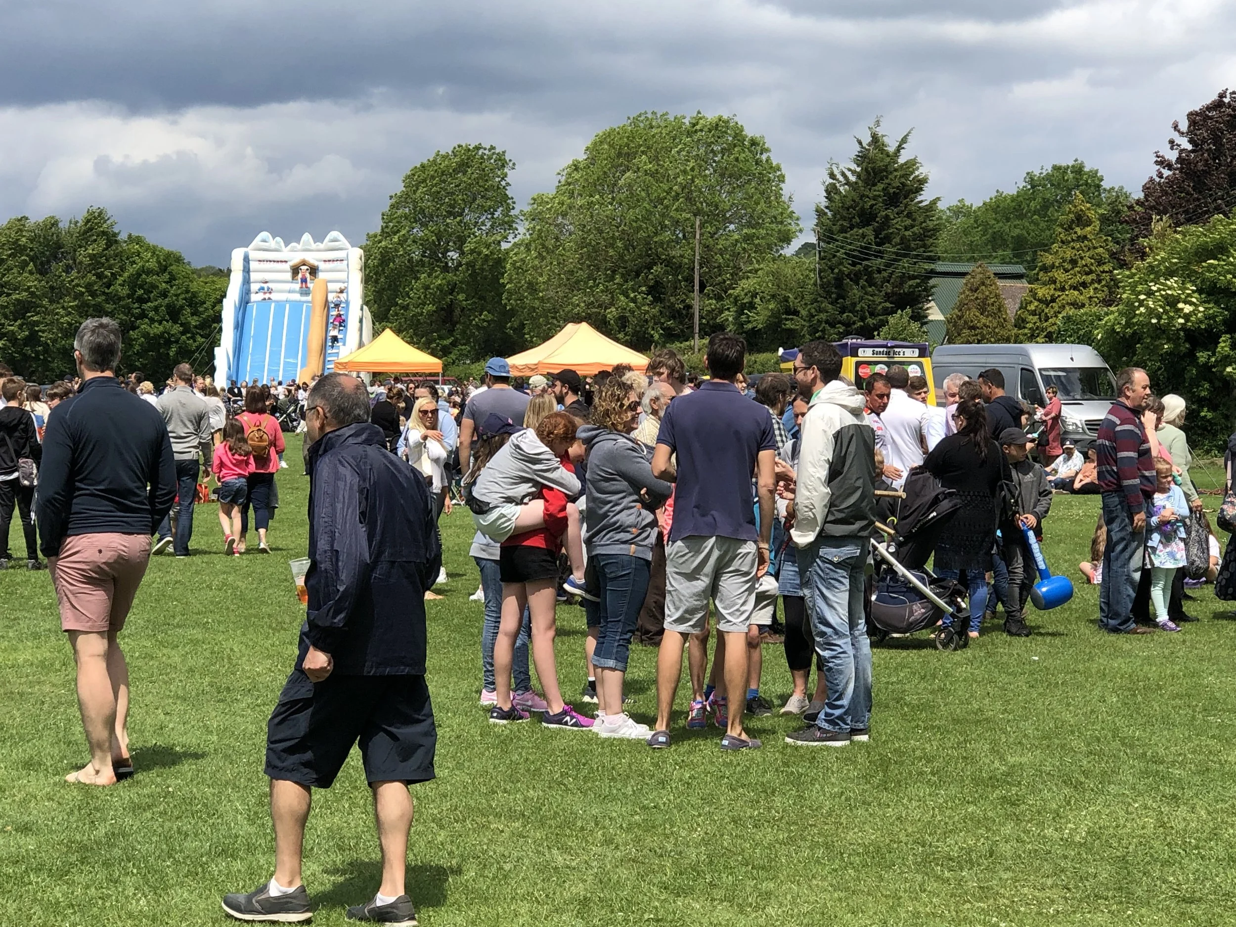 lots of people at the fete today.jpeg