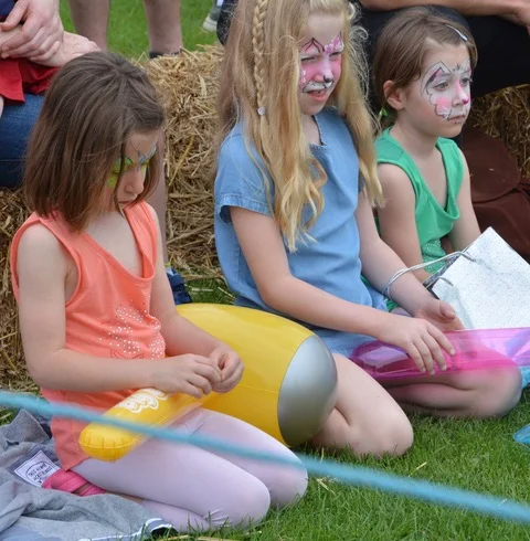 facepainted girls.jpeg