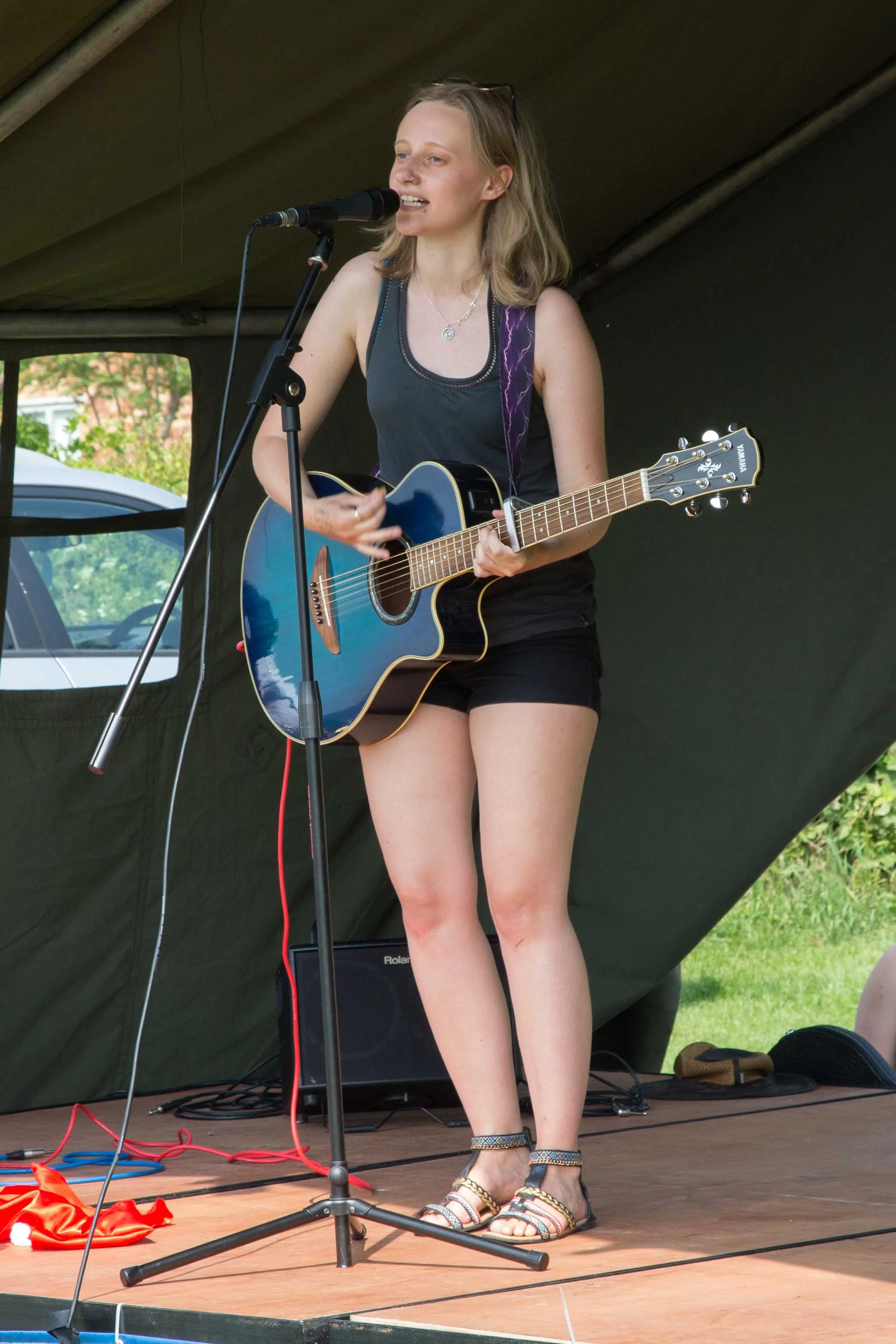 Singer on the outside stage.JPG
