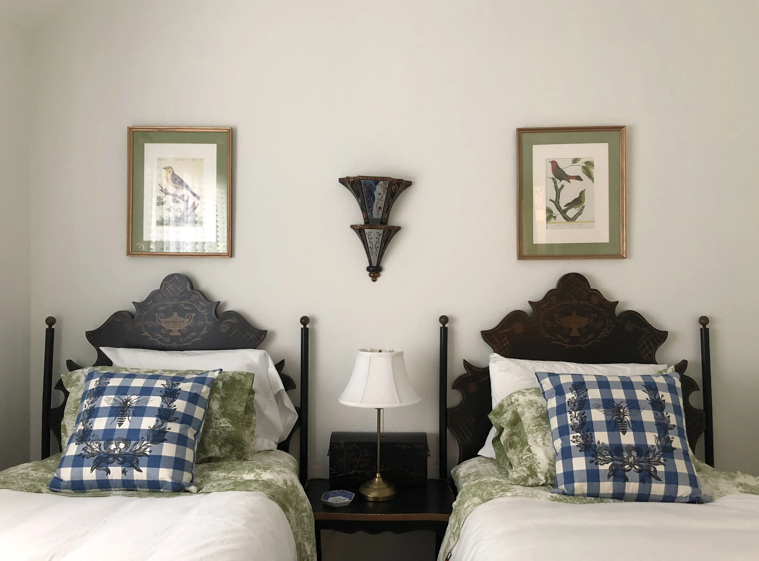 Decorator color. 