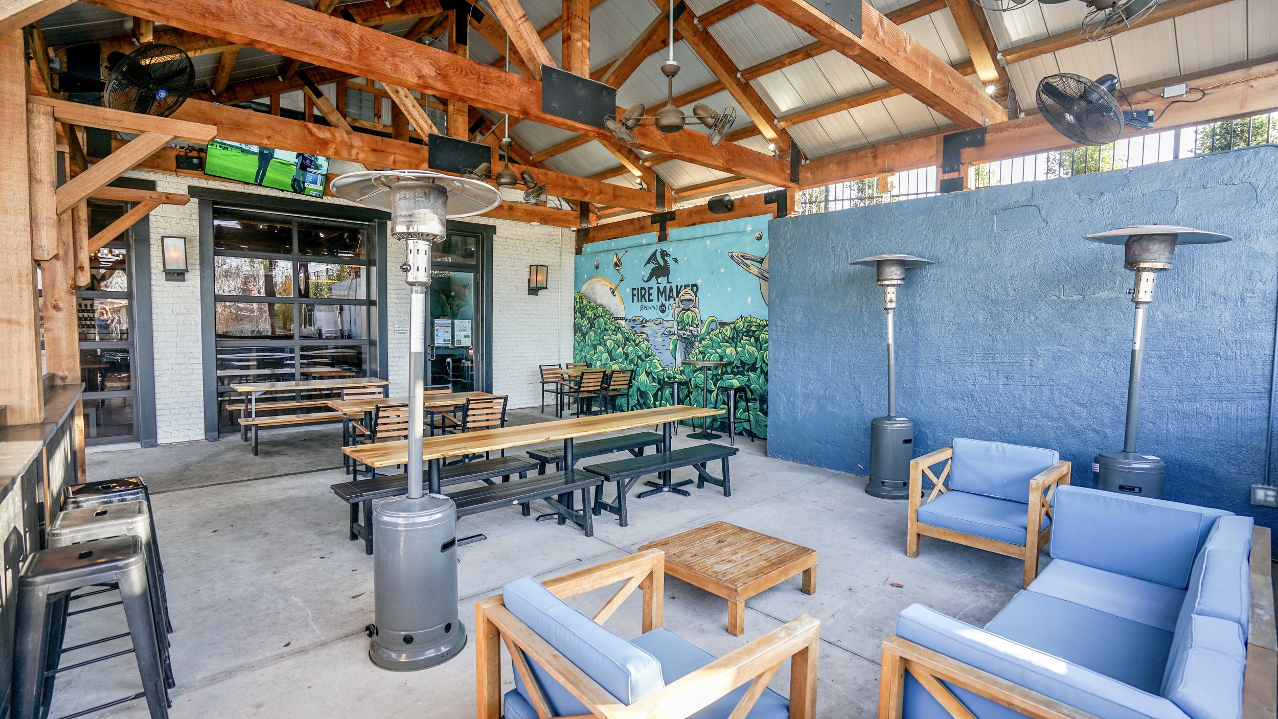 Main Taproom - Covered Patio 2.jpg