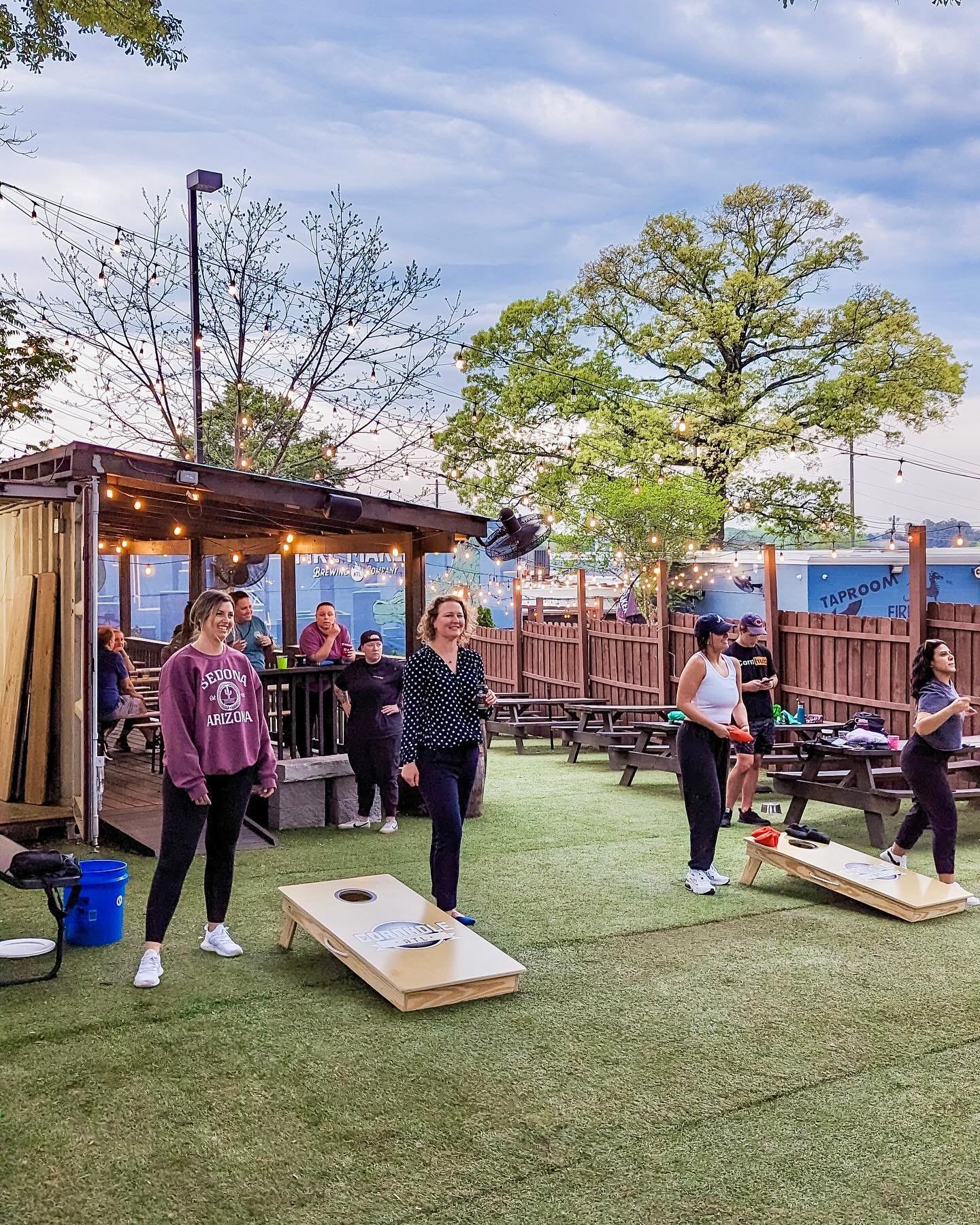 Cornhole ATL Summer League is almost here! ☀️

Make cornhole your new Summer hobby with @cornholeatl Summer League at Fire Maker! 

Starting Monday June 3rd, experience 7 weeks of cornhole play with friends and family! Set up your team and register a