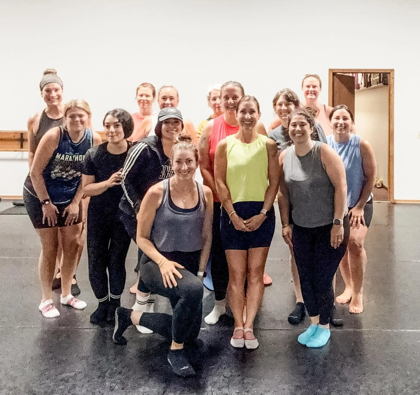 This group of ladies bring the energy and the JOY! I&rsquo;m having so much fun with this Summer Barre series. ✨

Thank you @youngdanceacademy for your partnership! 💛