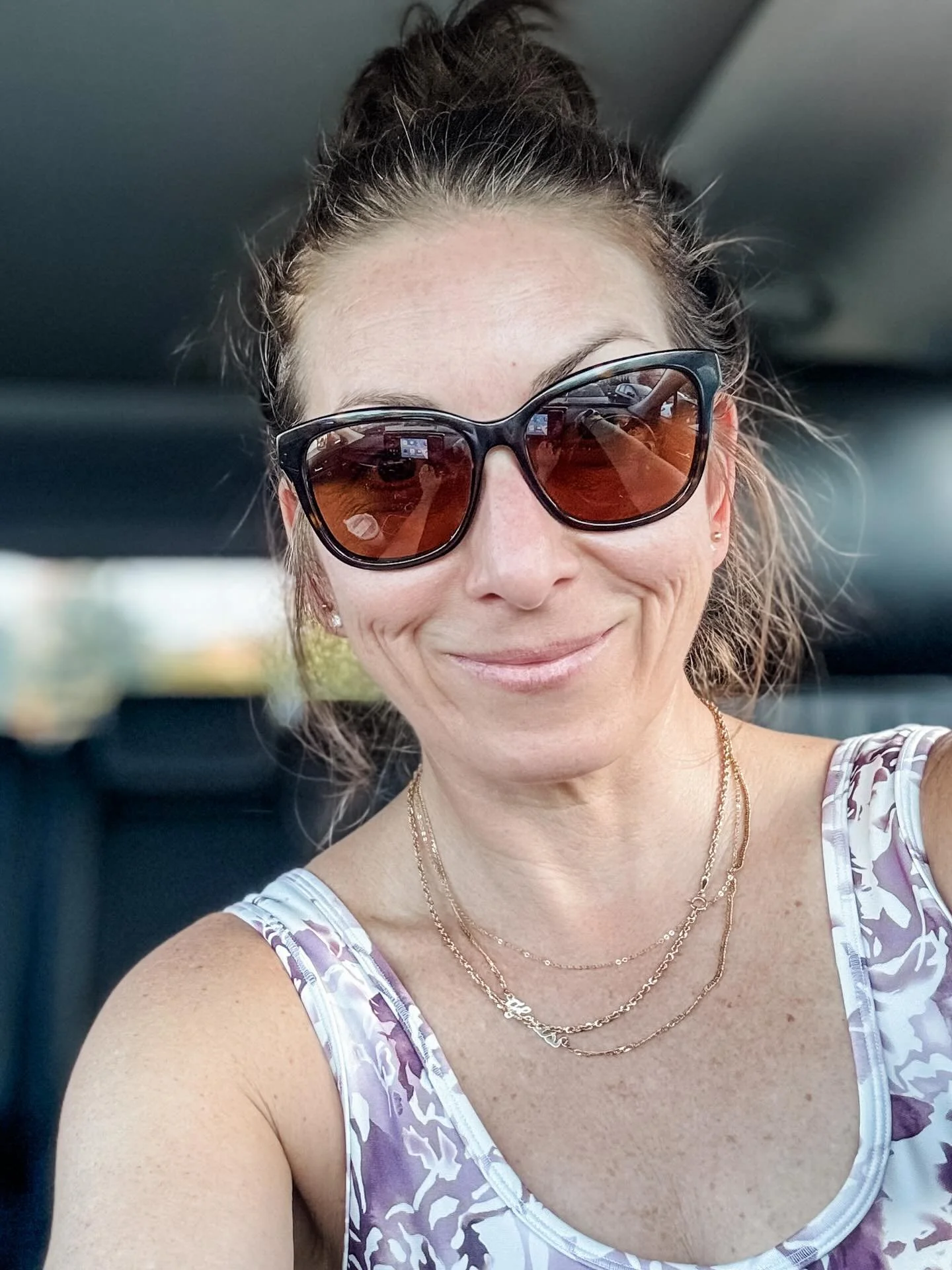 Today&rsquo;s deep thoughts during yoga class&hellip;. Should I get bangs? 

Once I got the heavy thinking out of the way I slipped into a glorious savasana where it was just me and my breath. 💛

I am&hellip;at ease&hellip;