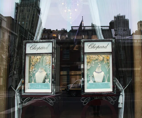 window-display+-+chopard+-+paper+flowers+-+francesca+signori-8.jpeg