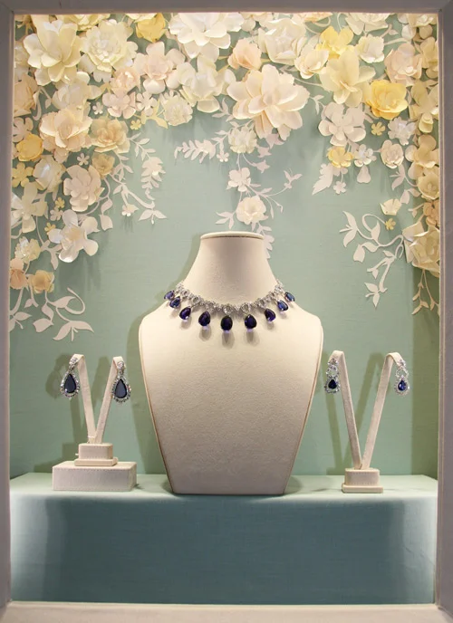 window-display+-+chopard+-+paper+flowers+-+francesca+signori.jpeg