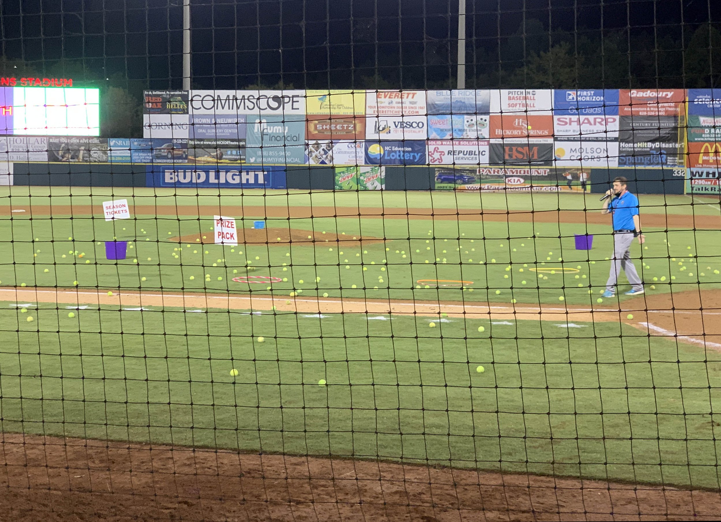 Hickory Crawdads host Bowling Green this week; a look at baseball in the minor  leagues