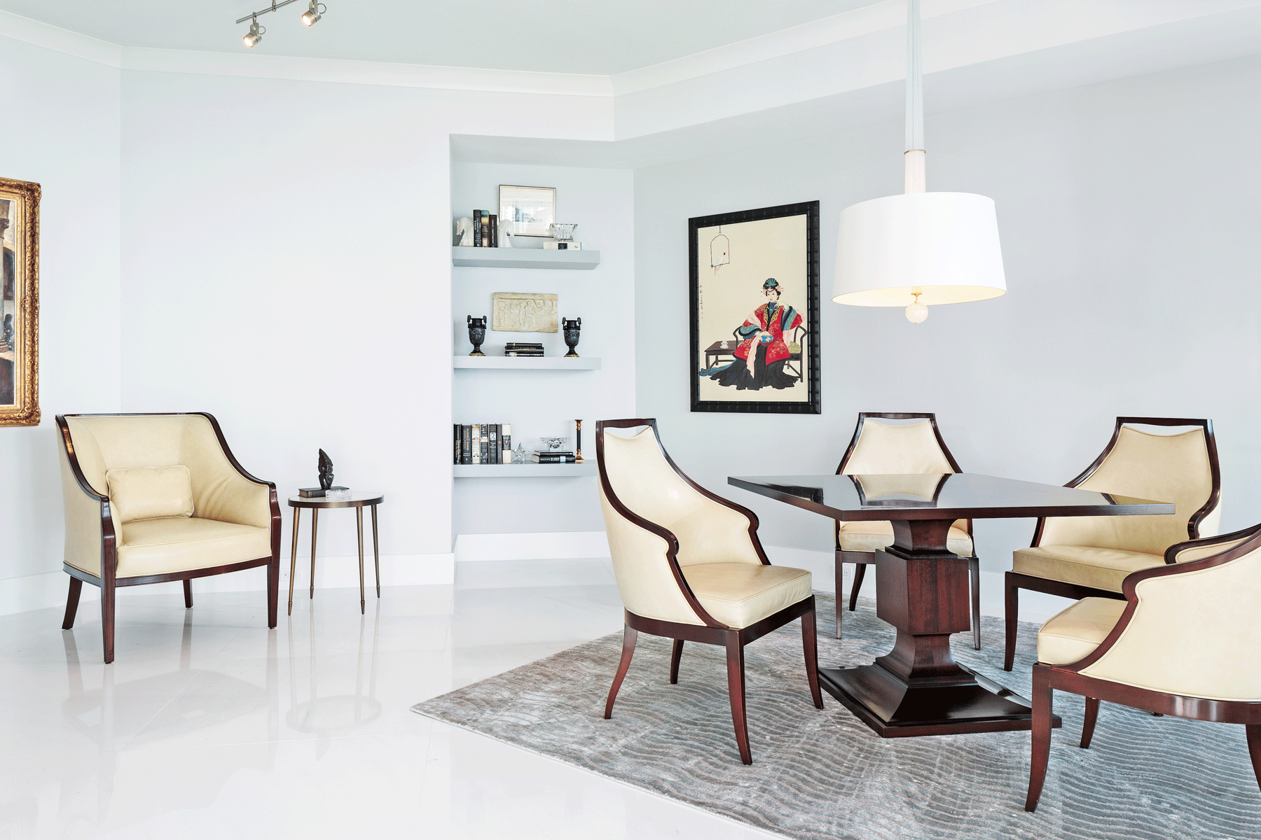 Shoreline Condo Breakfast Room