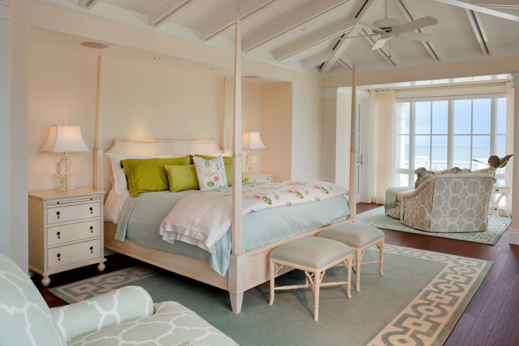 Villa Chinoiserie Master Bedroom