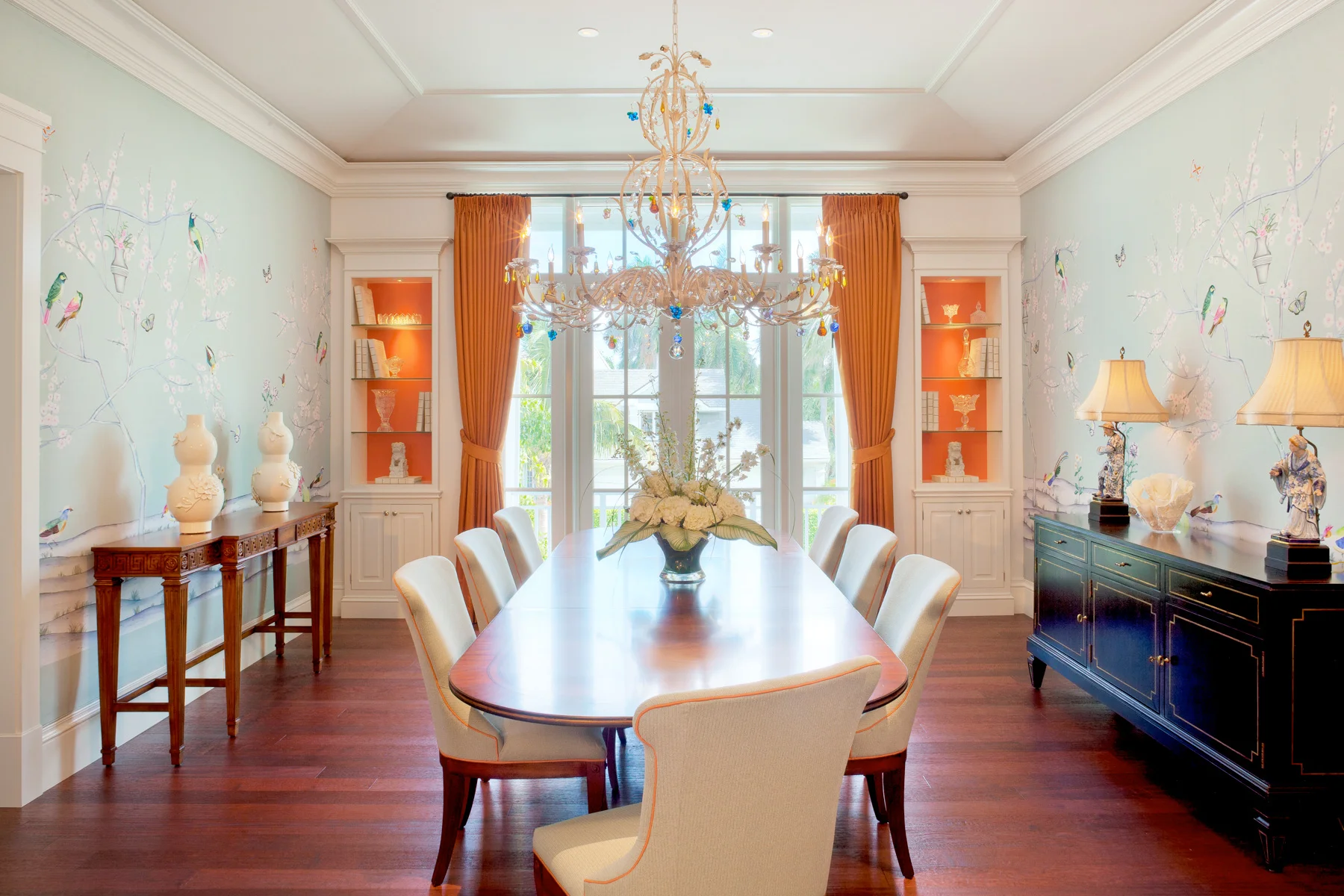 Villa Chinoiserie Dining Room