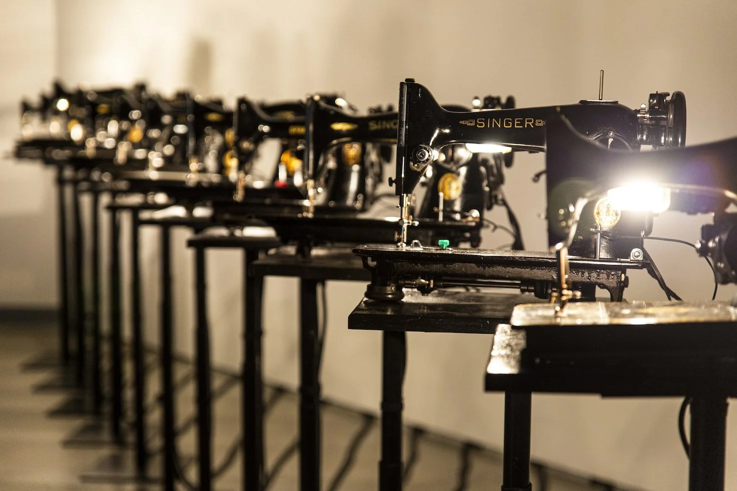 Sewing_Machine_Orchestra_Martin_Messier_Devon Hutchins_01_IMG_6358.jpg