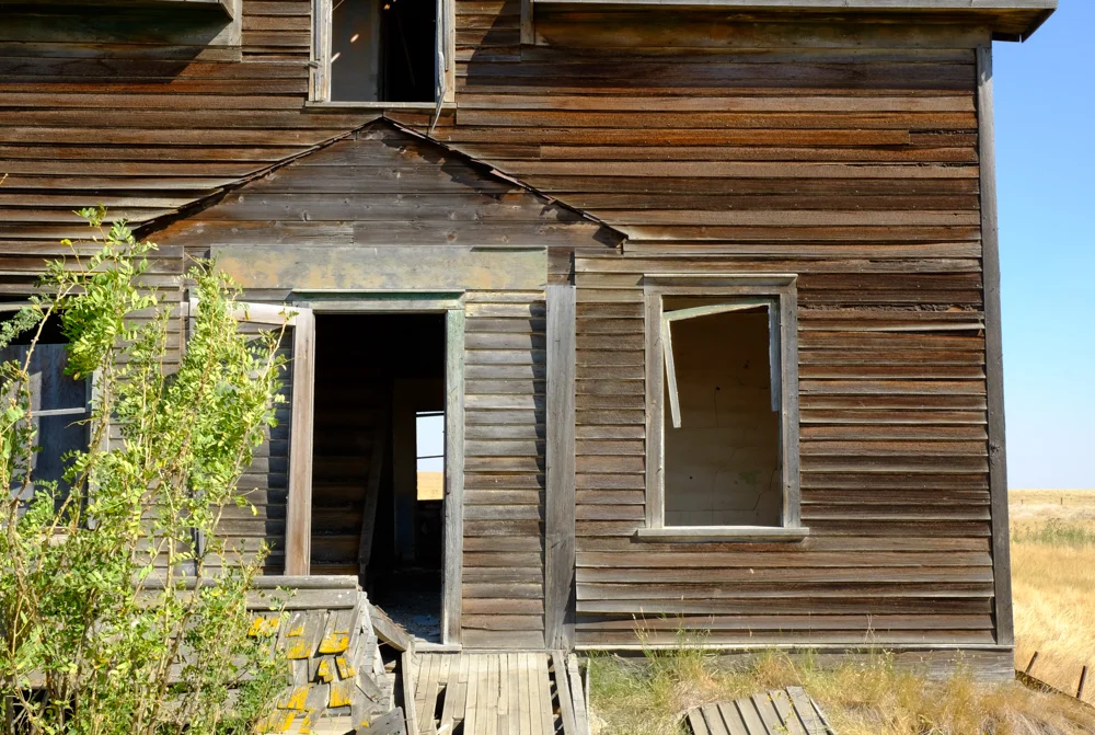 brokenhouse.jpg
