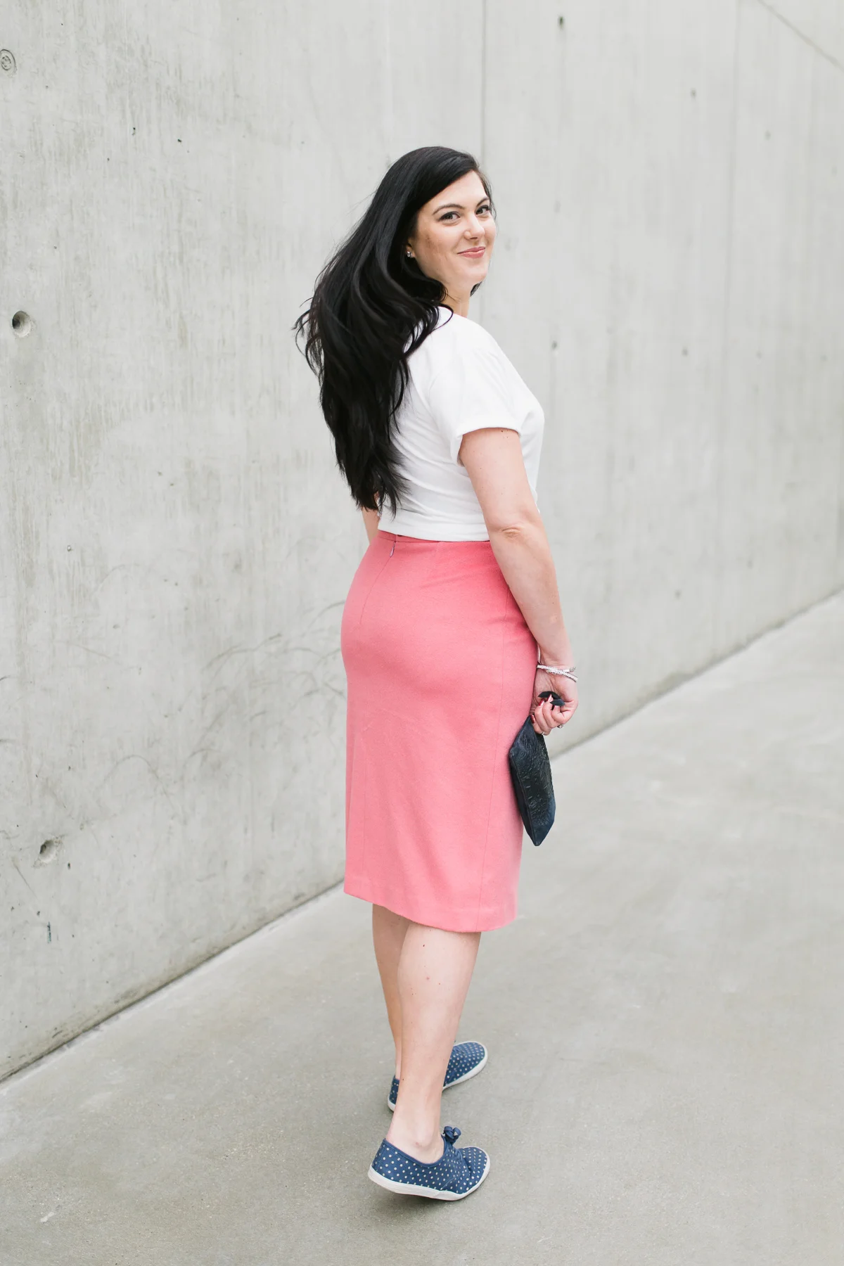 pink pencil skirt outfit ideas