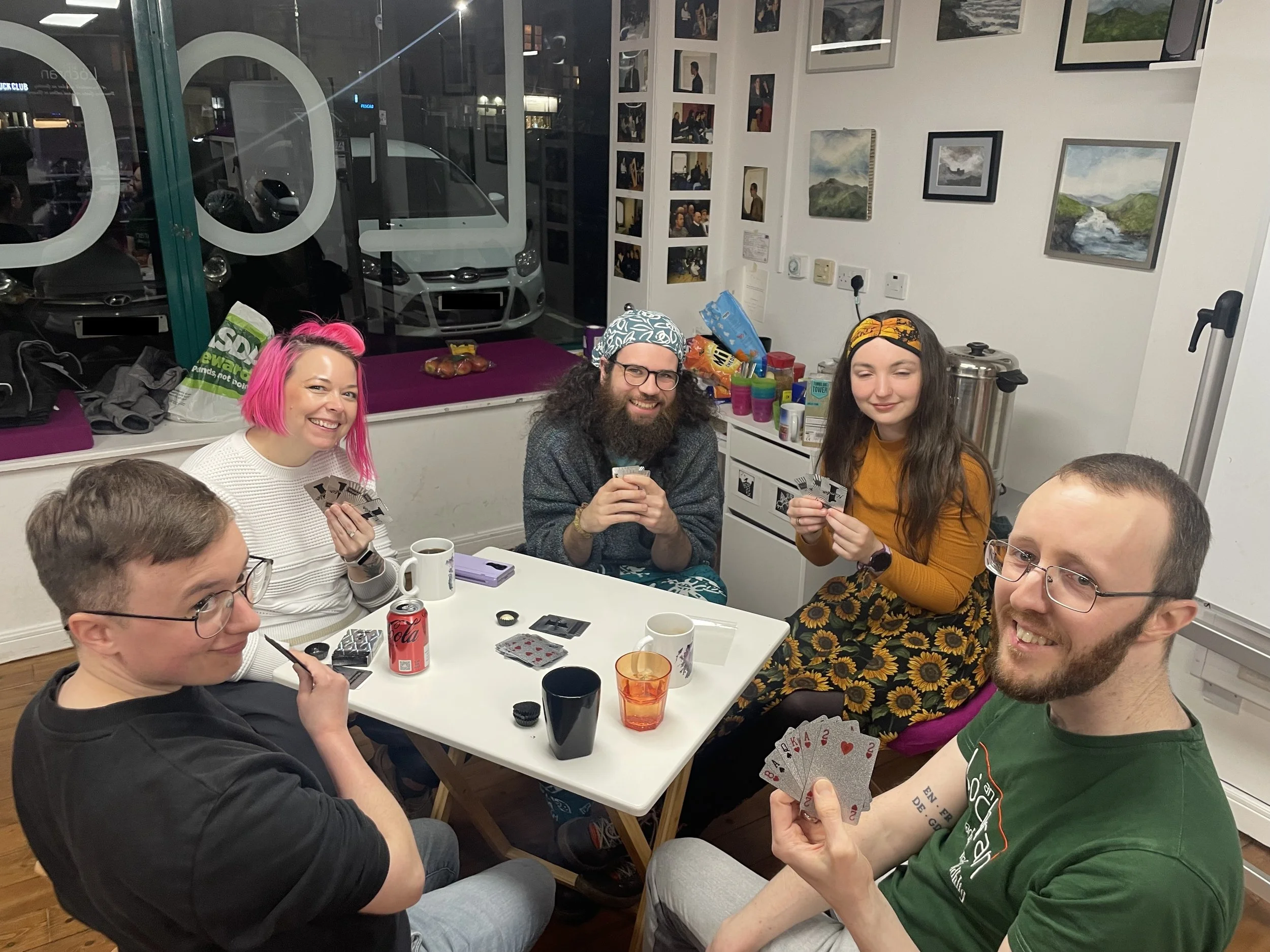 A' cluich Uno sa Ghàidhlig!