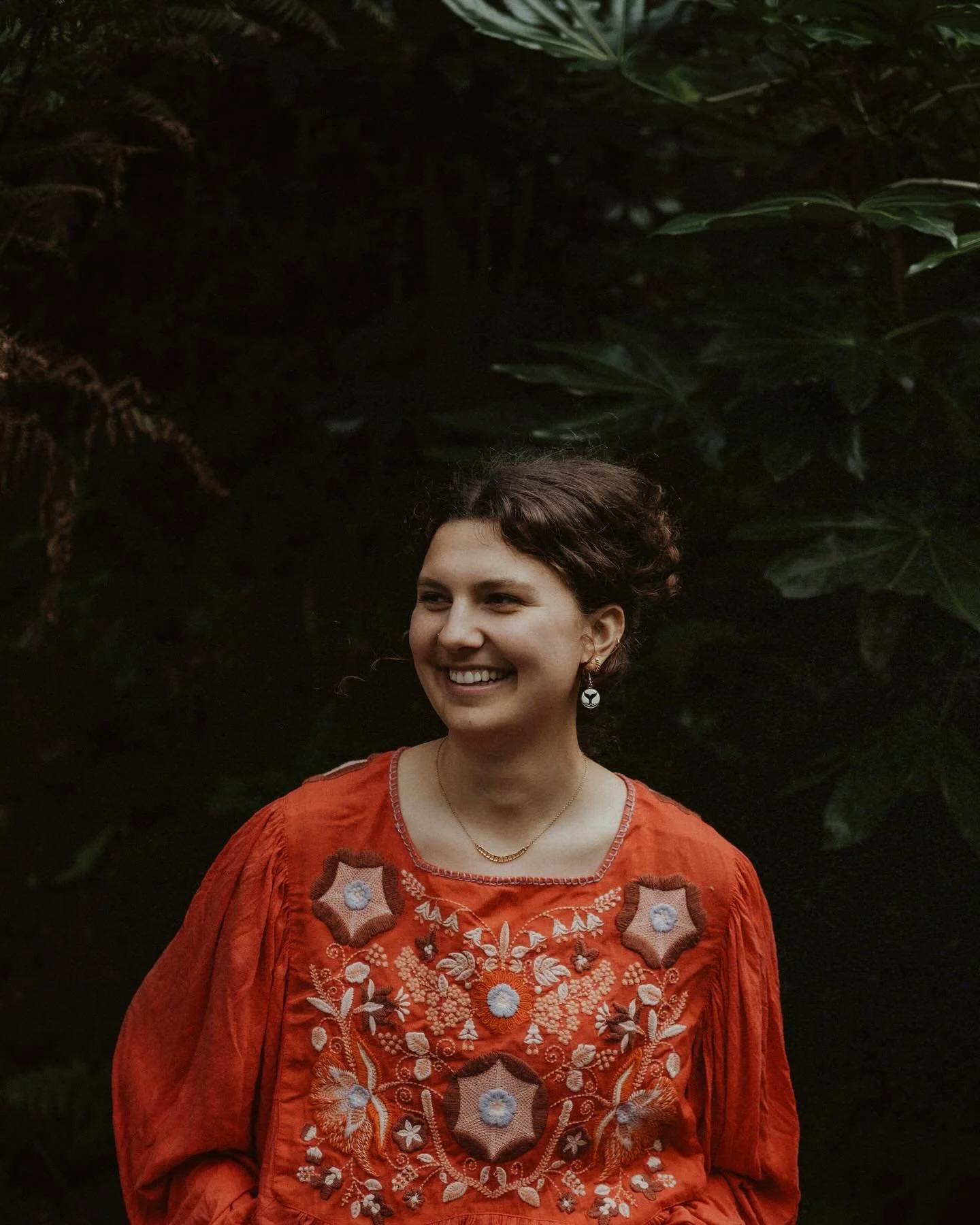 Carla | @carla.inthesea | March, 2025. 
#portrait #paperjournalmag #modernoutdoors #lookslikefilm