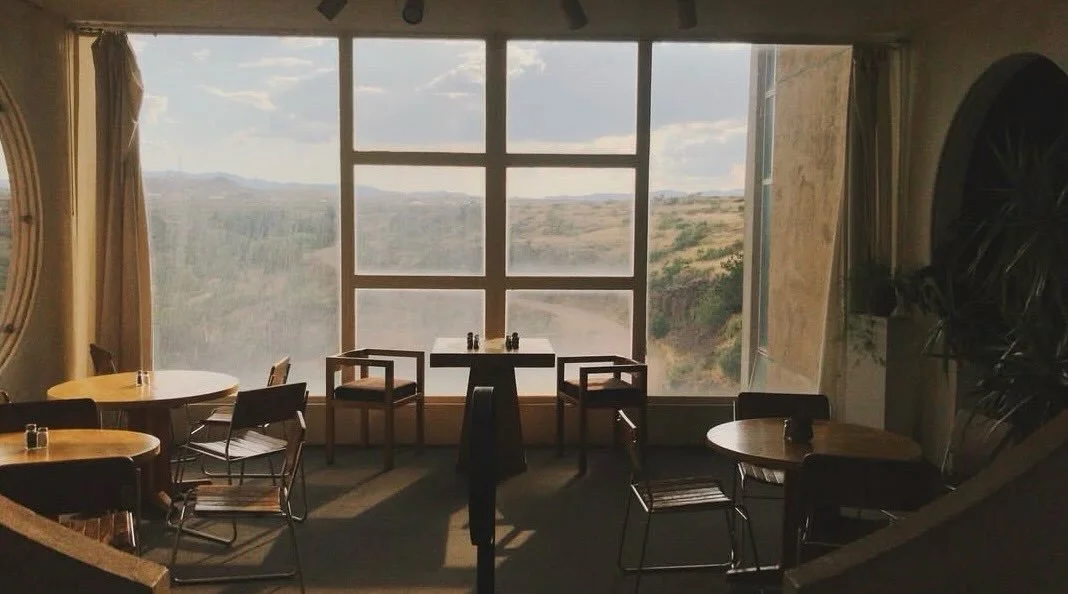 Arcosanti | Arizona, 2019 

Early morning in the dinning room. 

#architecture #documentyourdays #documentaryphotography