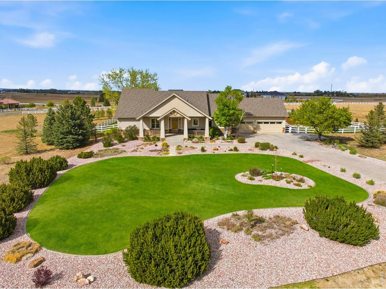 416 Hawks Nest Way