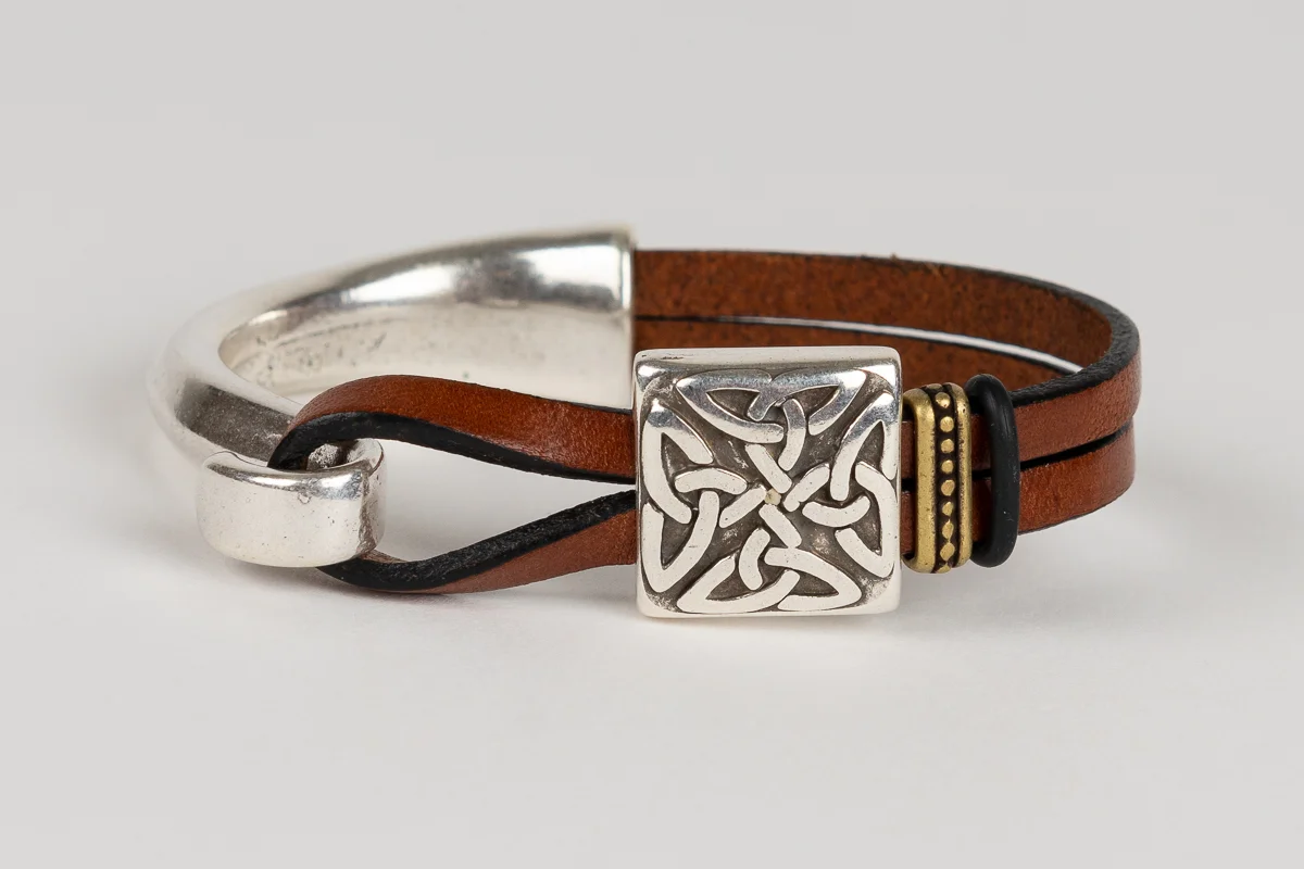 Hook Wrap, Celtic Knot - Unisex